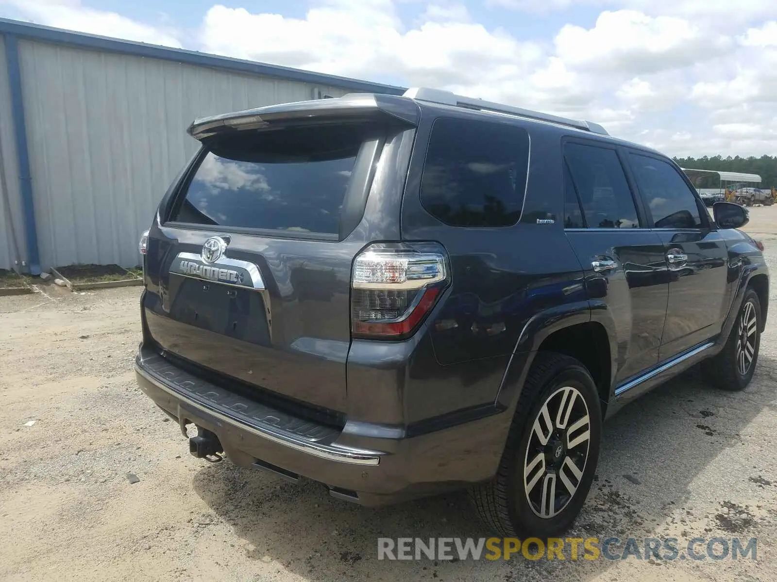 4 Photograph of a damaged car JTEZU5JR1K5192391 TOYOTA 4RUNNER 2019