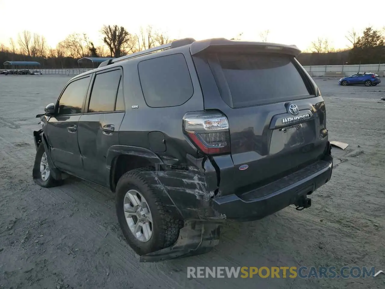2 Photograph of a damaged car JTEZU5JR2K5212292 TOYOTA 4RUNNER 2019