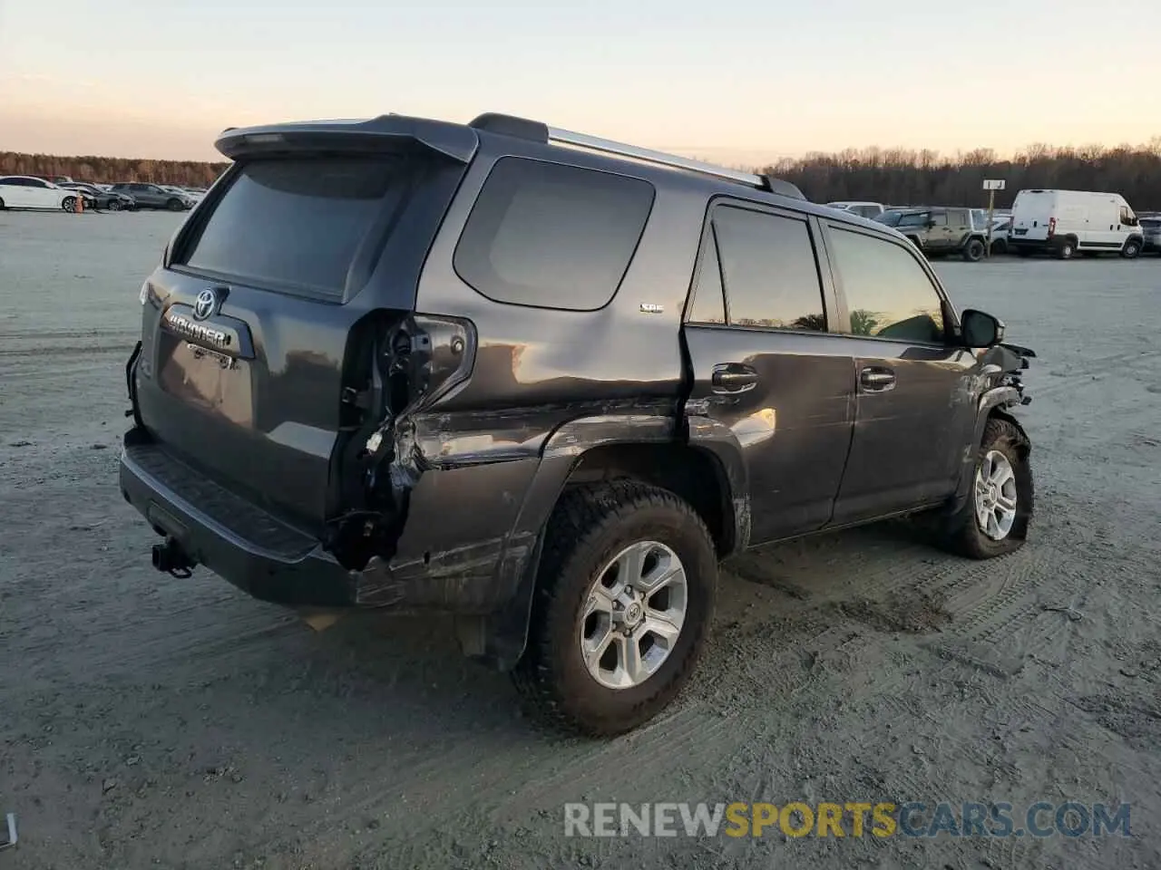 3 Photograph of a damaged car JTEZU5JR2K5212292 TOYOTA 4RUNNER 2019