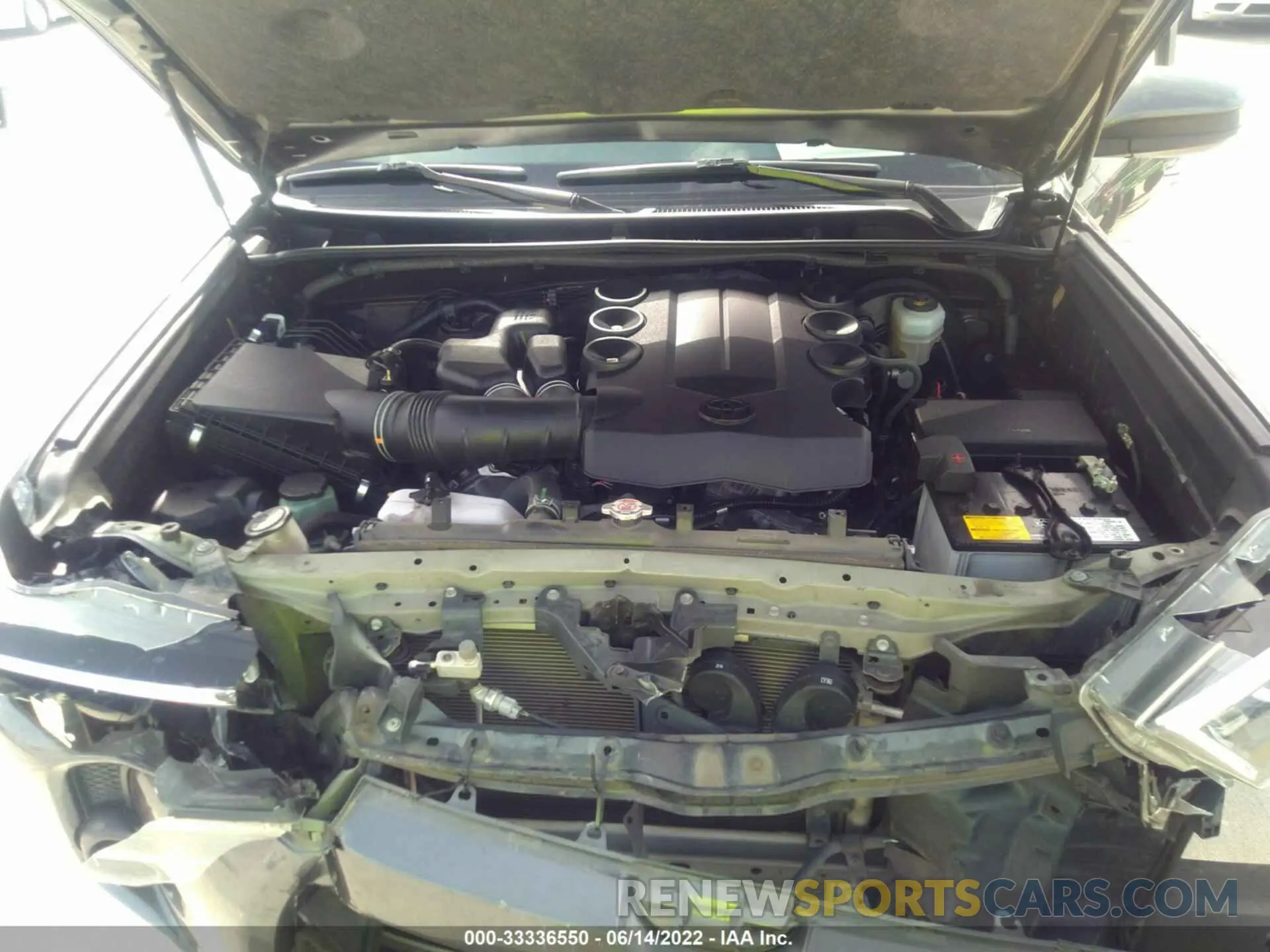 10 Photograph of a damaged car JTEZU5JR3K5194403 TOYOTA 4RUNNER 2019