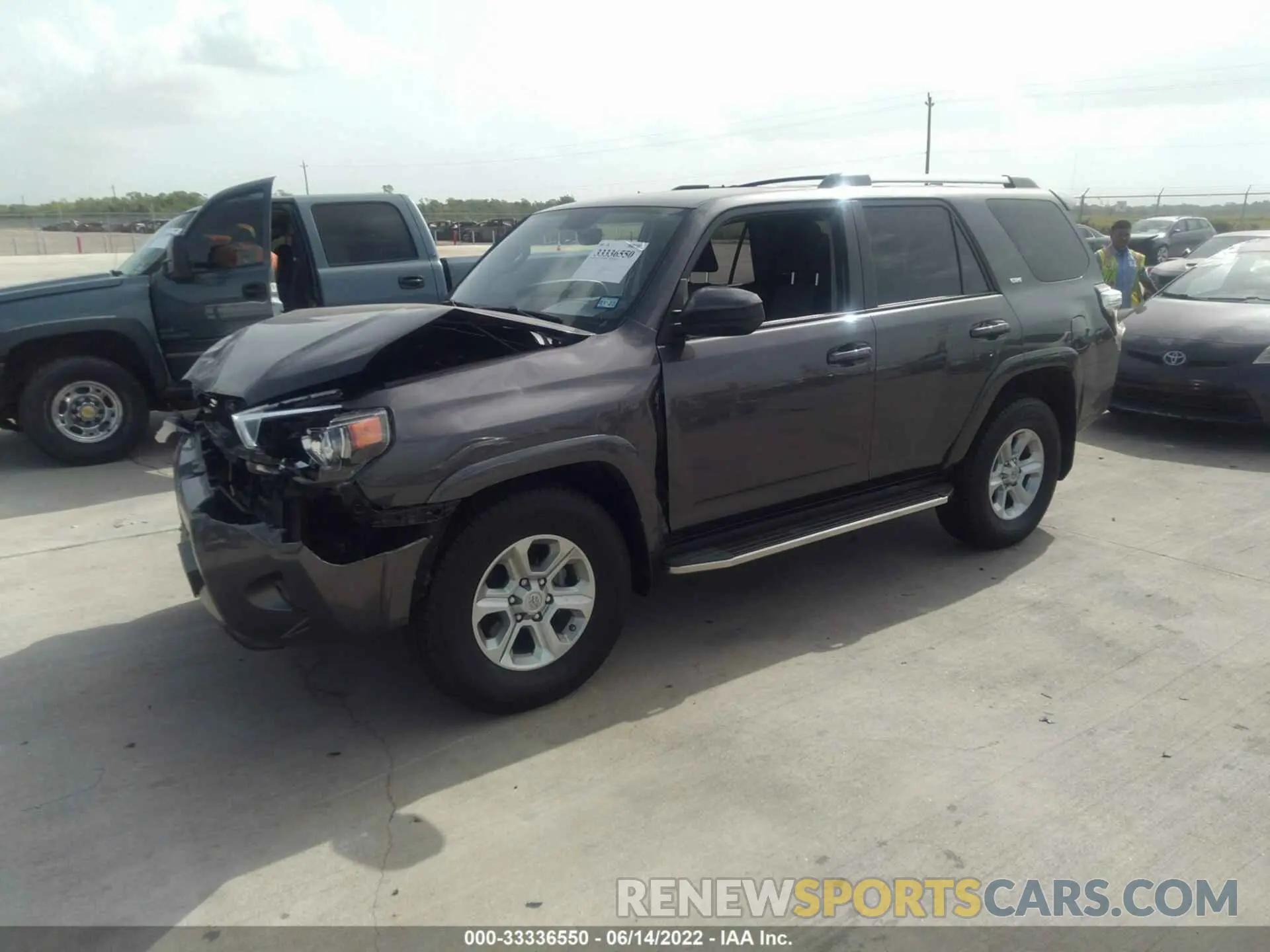 2 Photograph of a damaged car JTEZU5JR3K5194403 TOYOTA 4RUNNER 2019