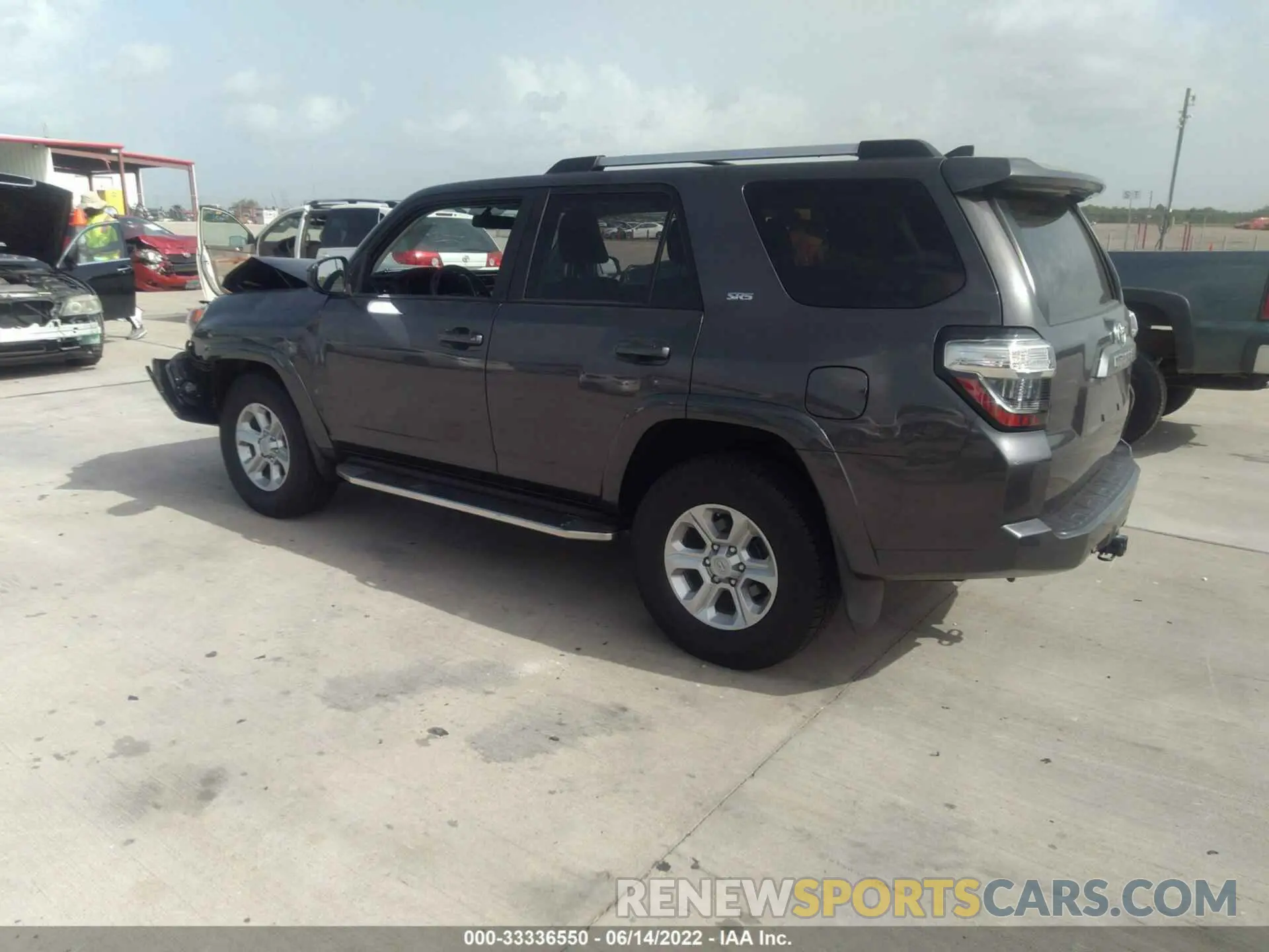 3 Photograph of a damaged car JTEZU5JR3K5194403 TOYOTA 4RUNNER 2019