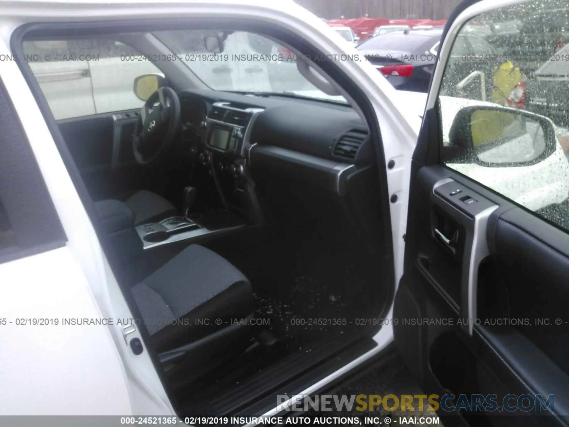 5 Photograph of a damaged car JTEZU5JR4K5200712 TOYOTA 4RUNNER 2019