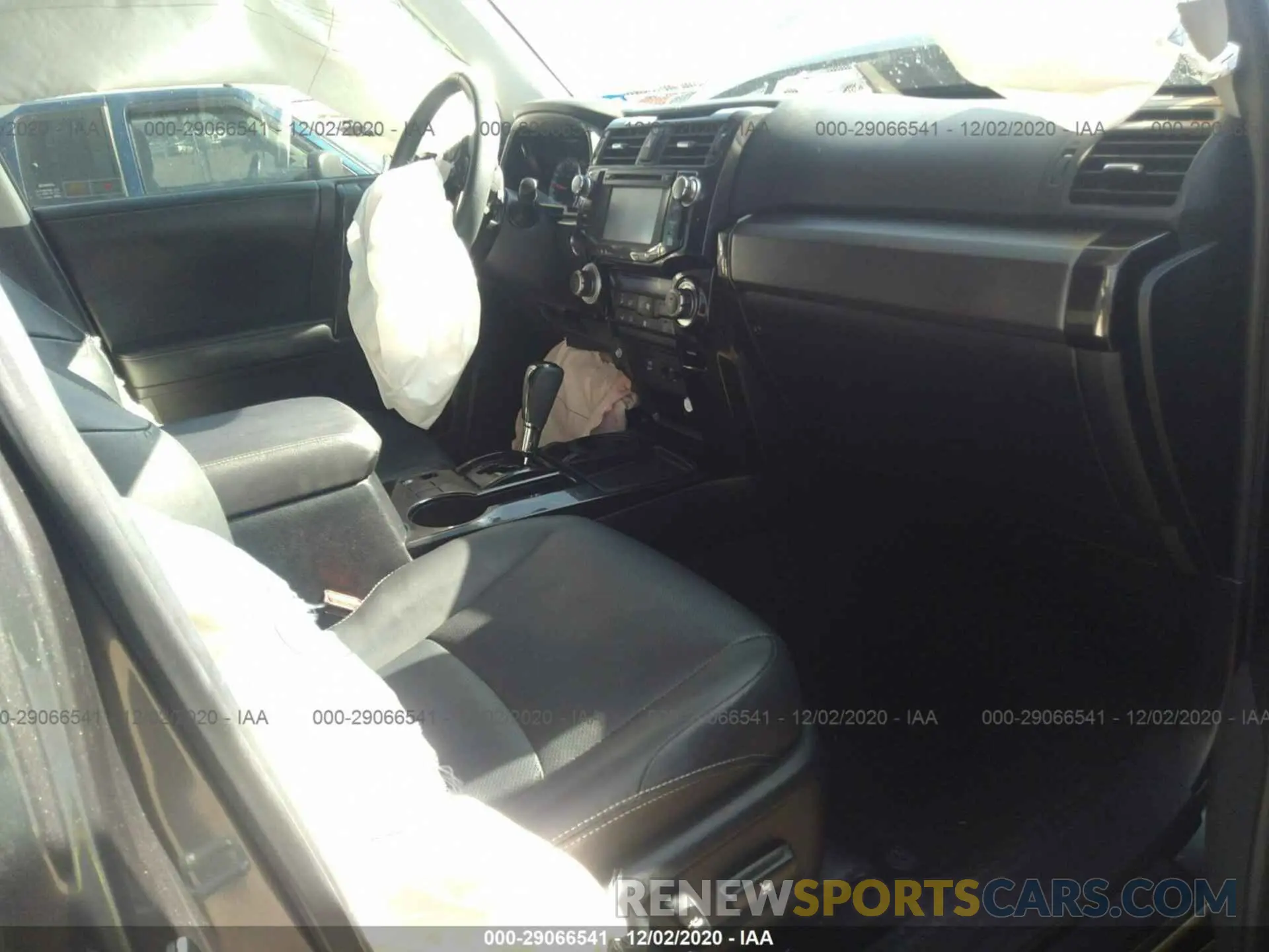 5 Photograph of a damaged car JTEZU5JR4K5204470 TOYOTA 4RUNNER 2019