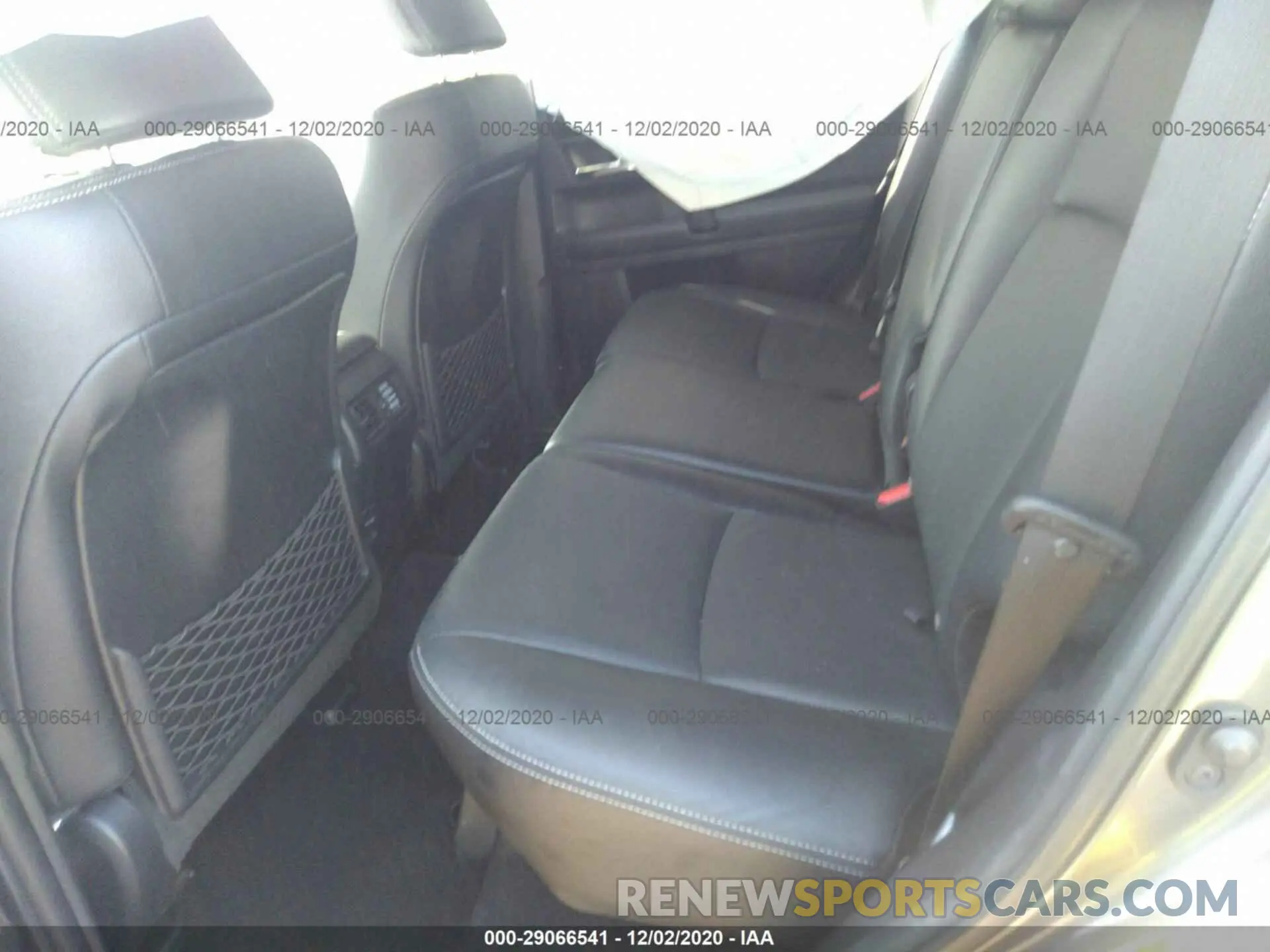 8 Photograph of a damaged car JTEZU5JR4K5204470 TOYOTA 4RUNNER 2019
