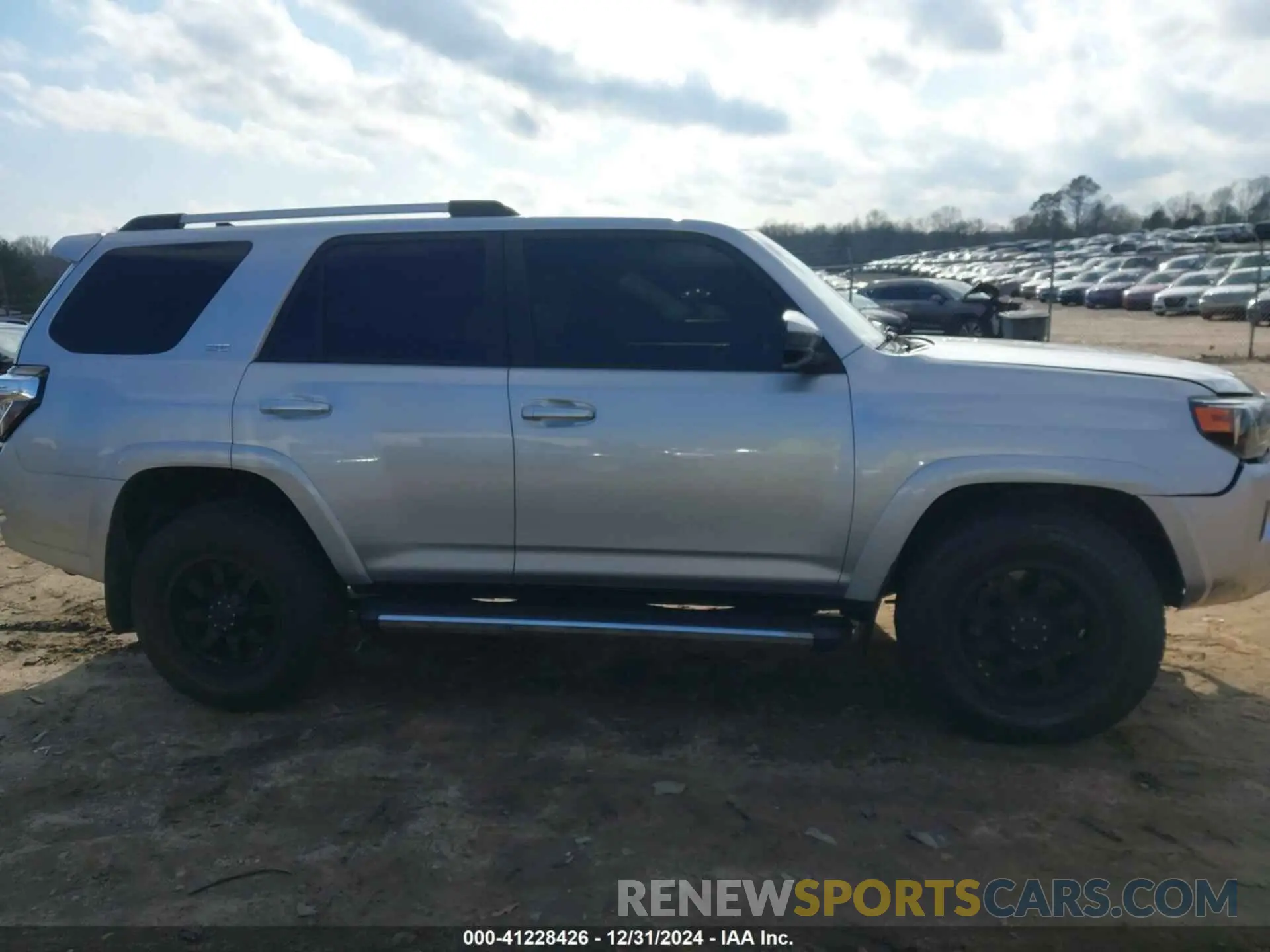 14 Фотография поврежденного автомобиля JTEZU5JR5K5196573 TOYOTA 4RUNNER 2019