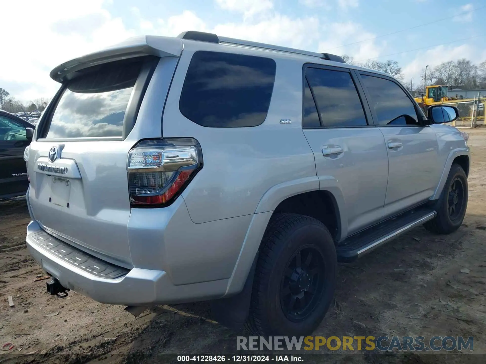 4 Фотография поврежденного автомобиля JTEZU5JR5K5196573 TOYOTA 4RUNNER 2019