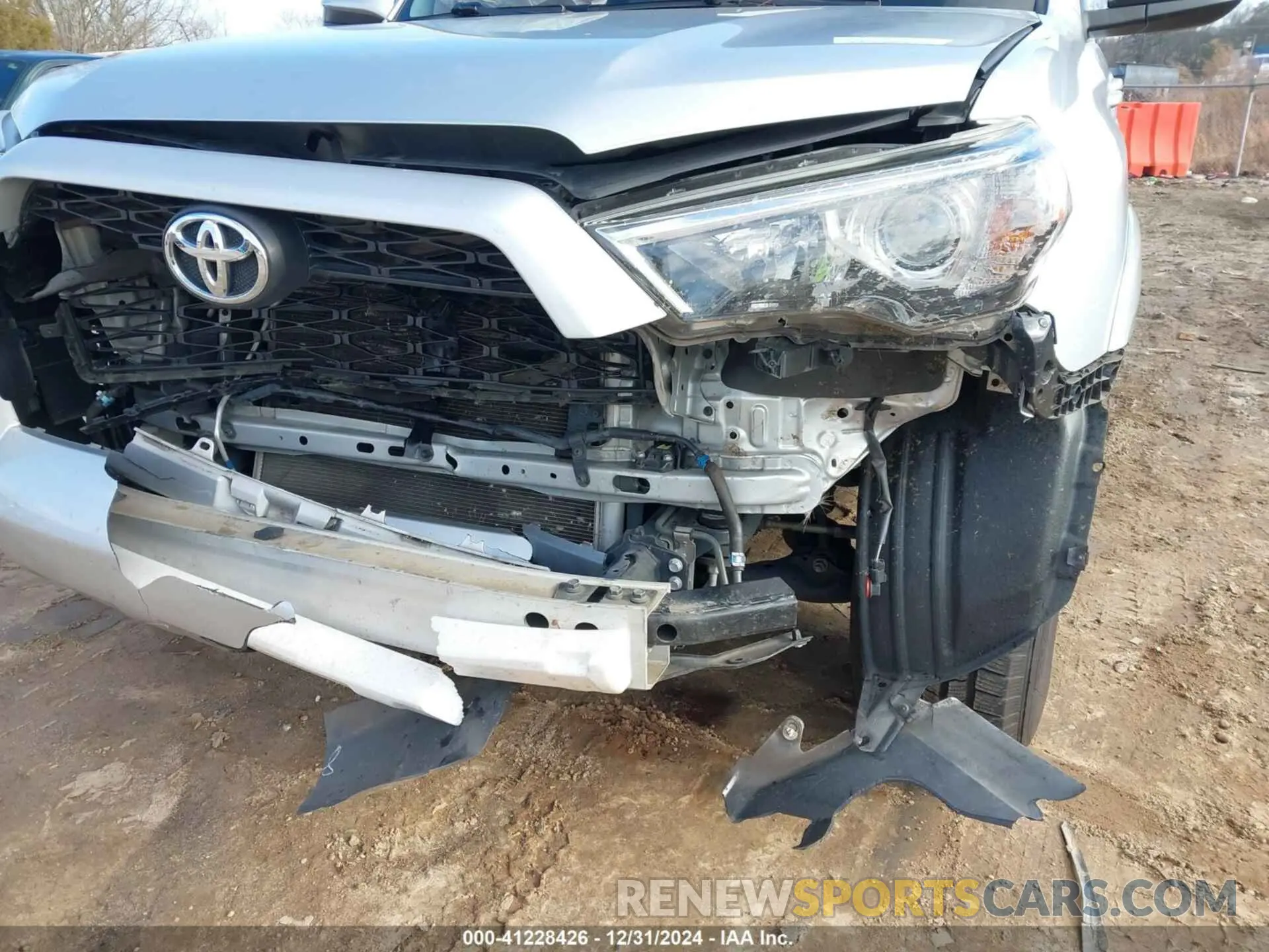 6 Фотография поврежденного автомобиля JTEZU5JR5K5196573 TOYOTA 4RUNNER 2019