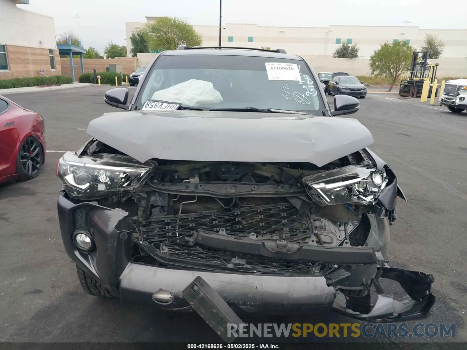13 Photograph of a damaged car JTEZU5JR6K5200159 TOYOTA 4RUNNER 2019