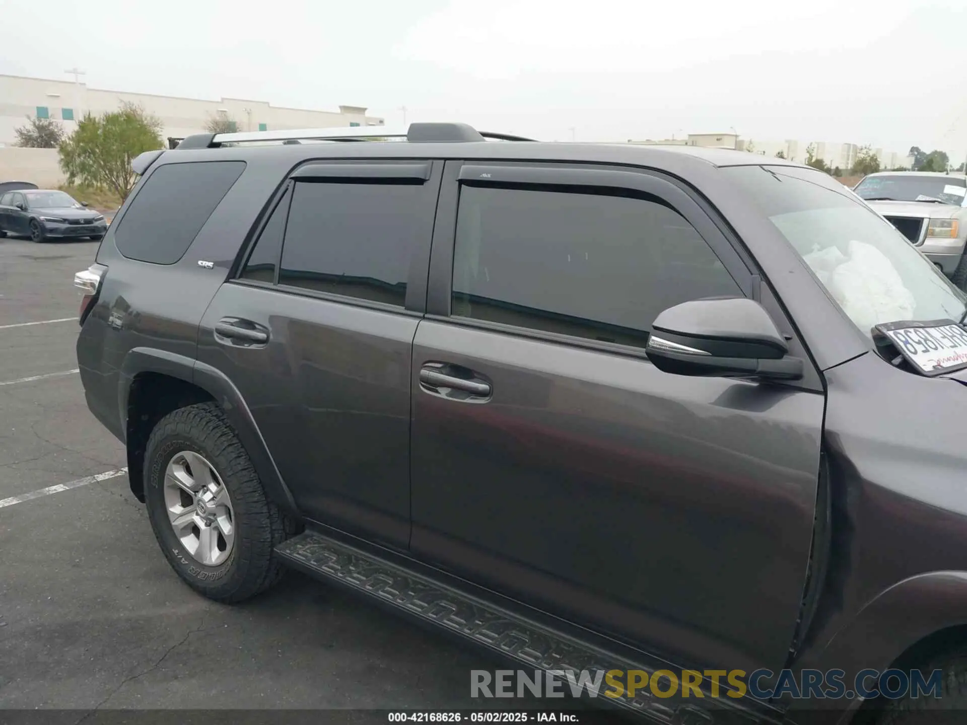 14 Photograph of a damaged car JTEZU5JR6K5200159 TOYOTA 4RUNNER 2019