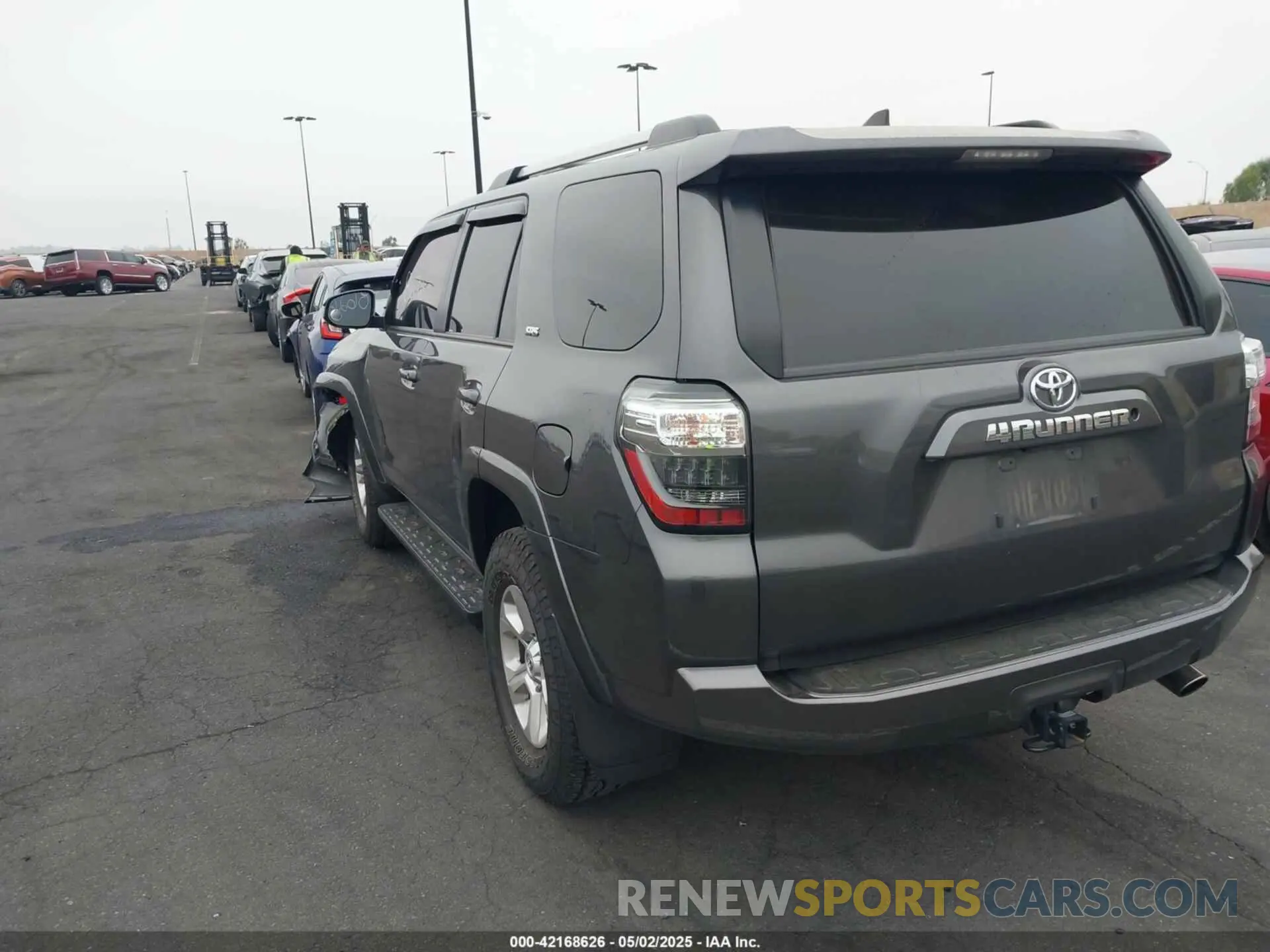3 Photograph of a damaged car JTEZU5JR6K5200159 TOYOTA 4RUNNER 2019