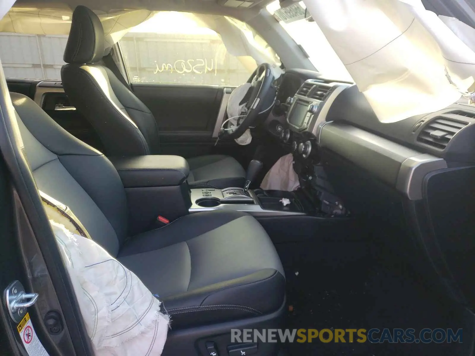 5 Photograph of a damaged car JTEZU5JR6K5202803 TOYOTA 4RUNNER 2019