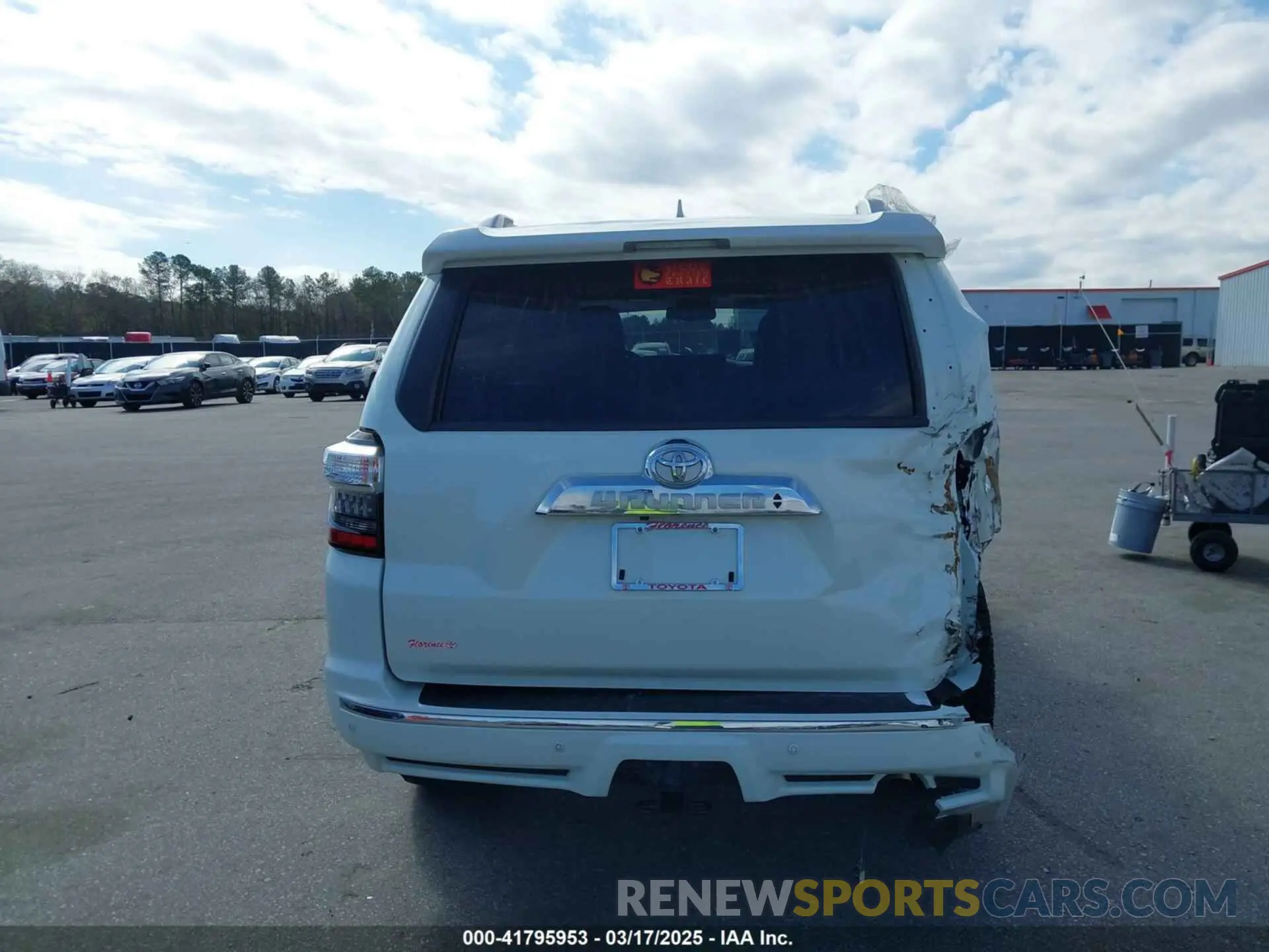 16 Photograph of a damaged car JTEZU5JR8K5198107 TOYOTA 4RUNNER 2019