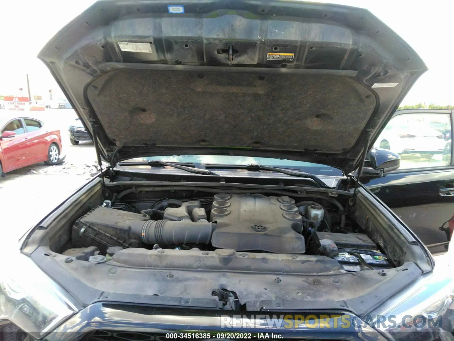10 Photograph of a damaged car JTEZU5JR8K5202317 TOYOTA 4RUNNER 2019