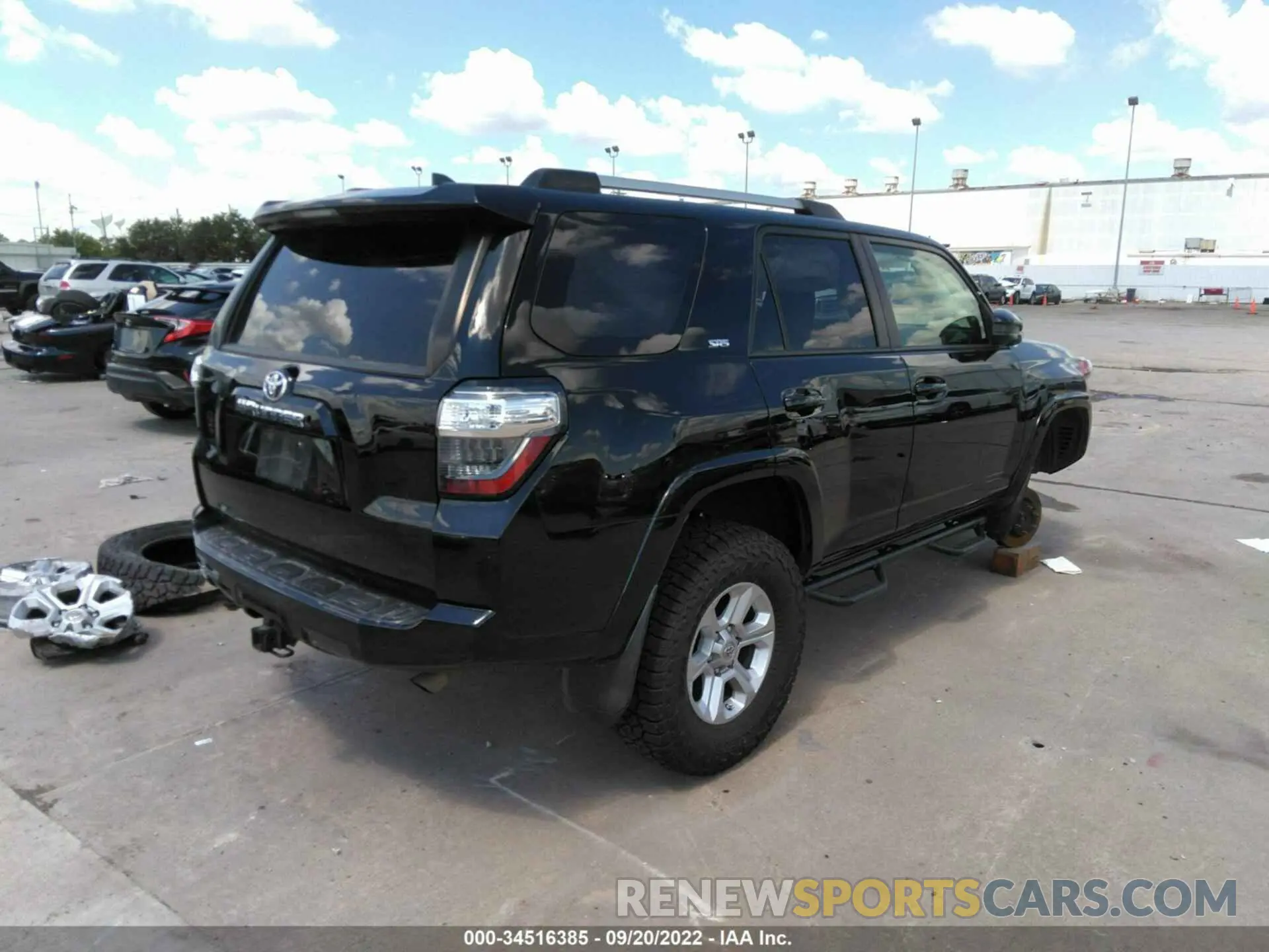 4 Photograph of a damaged car JTEZU5JR8K5202317 TOYOTA 4RUNNER 2019