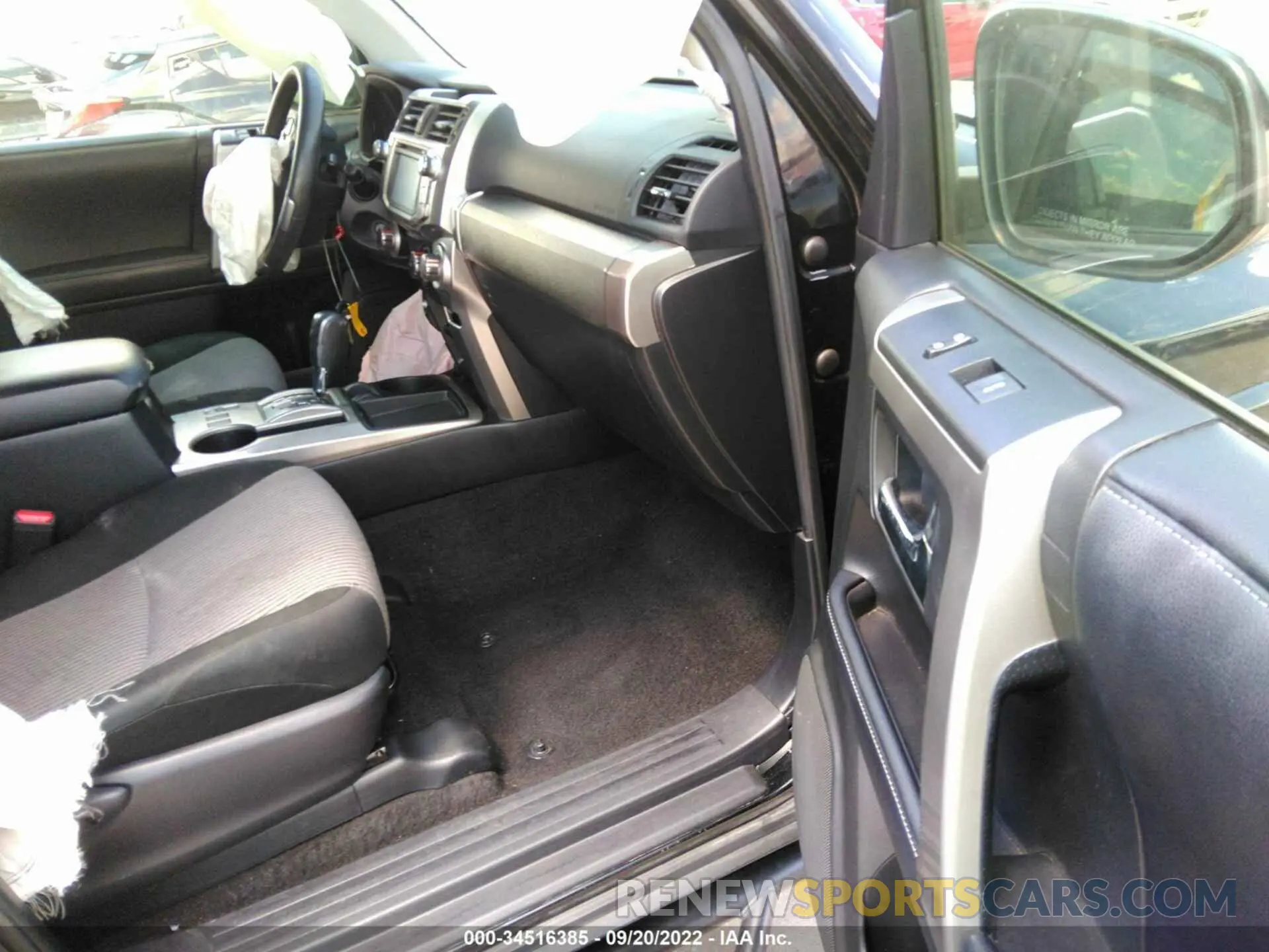 5 Photograph of a damaged car JTEZU5JR8K5202317 TOYOTA 4RUNNER 2019