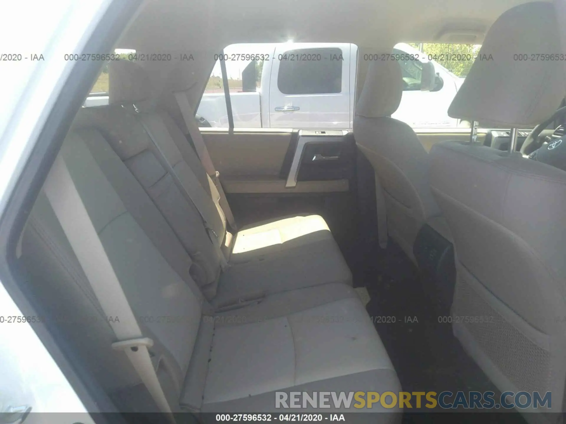 8 Photograph of a damaged car JTEZU5JR8K5208571 TOYOTA 4RUNNER 2019