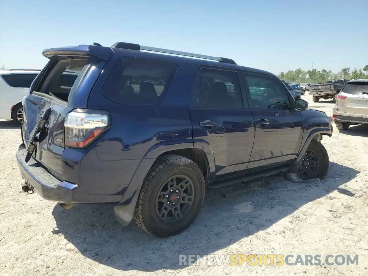 3 Фотография поврежденного автомобиля JTEZU5JR8K5210109 TOYOTA 4RUNNER 2019