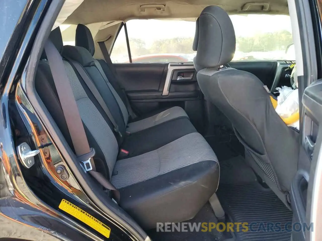 11 Photograph of a damaged car JTEZU5JR9K5200771 TOYOTA 4RUNNER 2019
