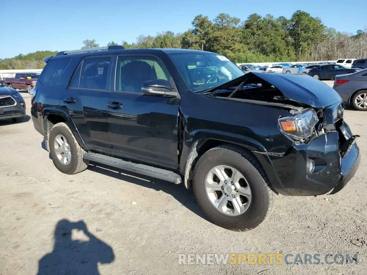 4 Photograph of a damaged car JTEZU5JR9K5206764 TOYOTA 4RUNNER 2019