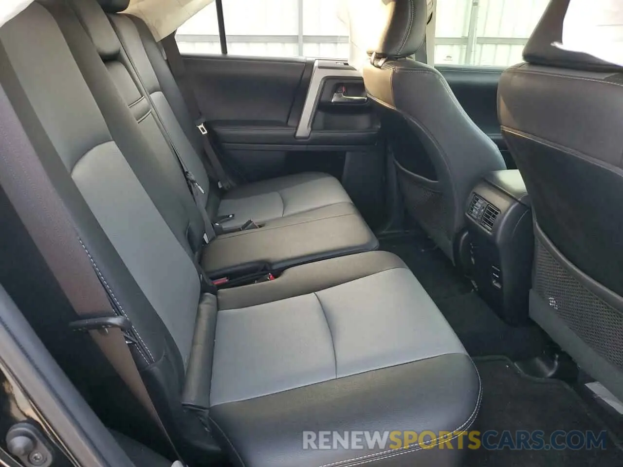 10 Фотография поврежденного автомобиля JTEZU5JRXK5195113 TOYOTA 4RUNNER 2019