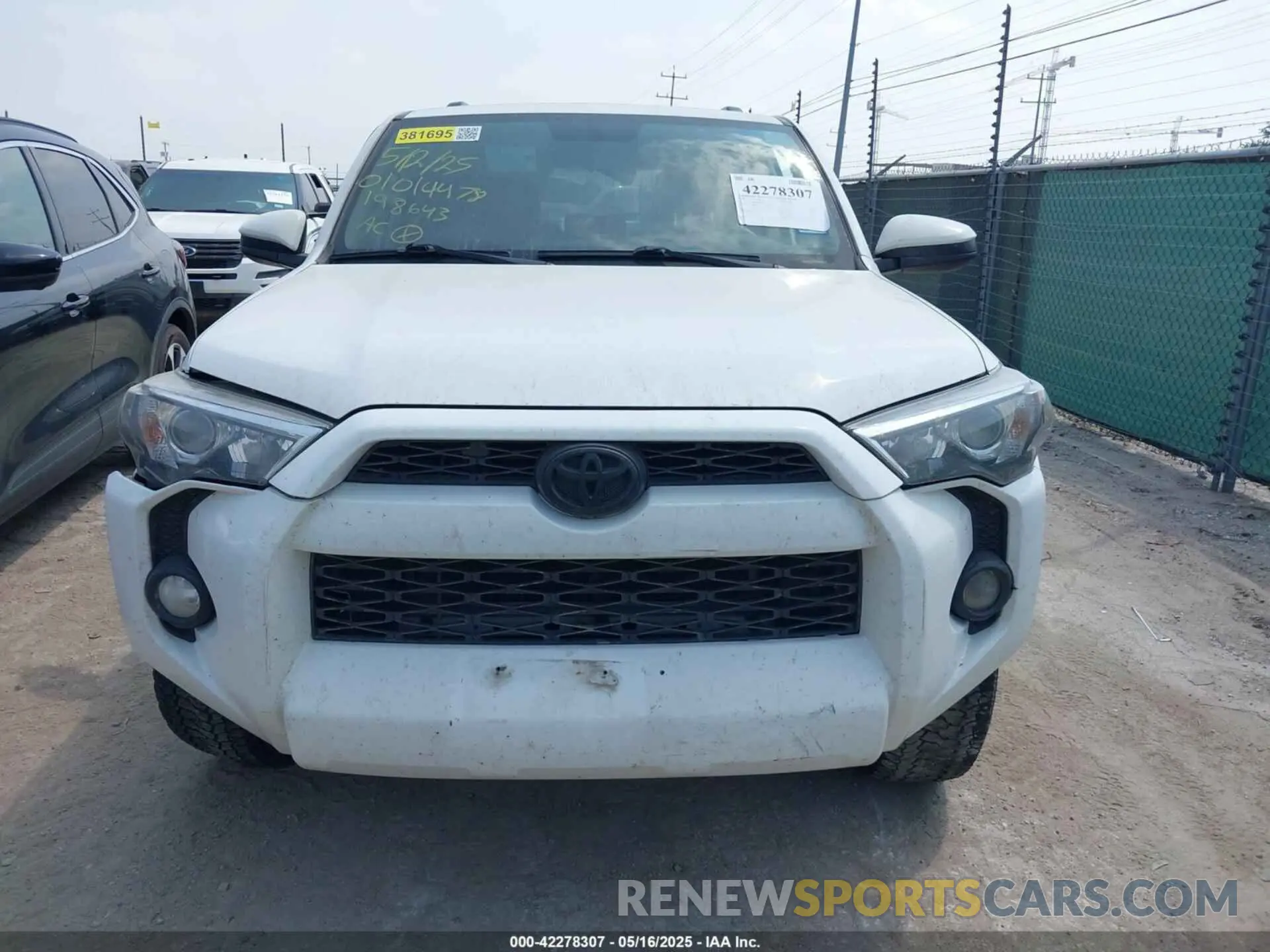 11 Фотография поврежденного автомобиля JTEZU5JRXK5198643 TOYOTA 4RUNNER 2019
