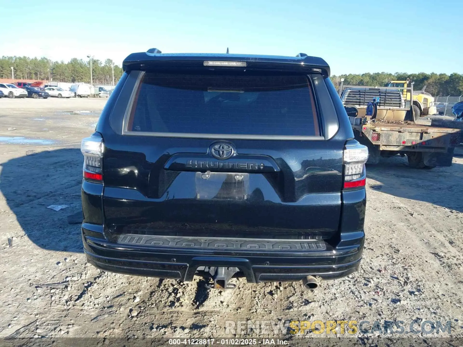 16 Photograph of a damaged car JTEZU5JRXK5200651 TOYOTA 4RUNNER 2019