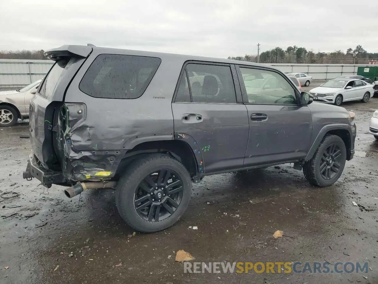 3 Photograph of a damaged car JTEBU5JR0L5757586 TOYOTA 4RUNNER 2020