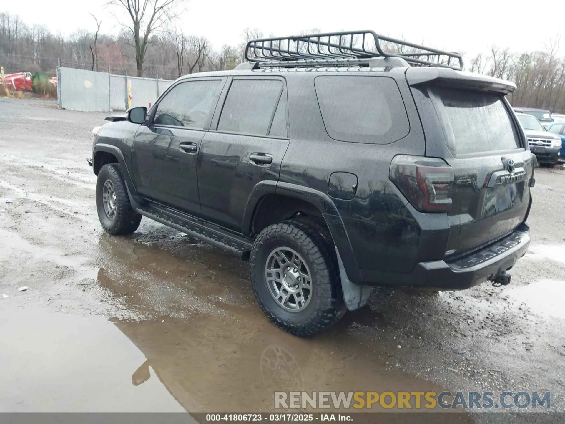 3 Фотография поврежденного автомобиля JTEBU5JR0L5758804 TOYOTA 4RUNNER 2020