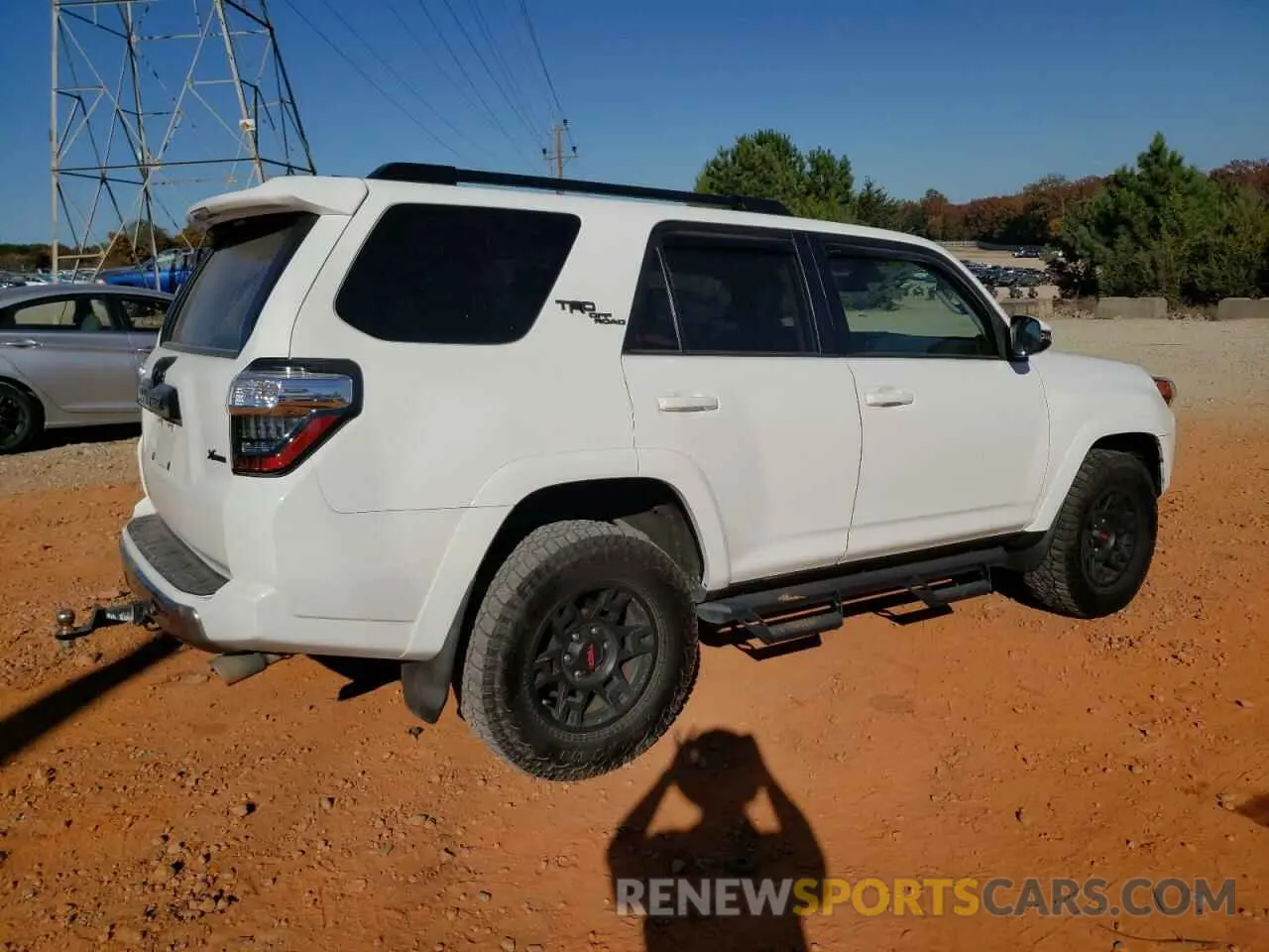 3 Фотография поврежденного автомобиля JTEBU5JR0L5782374 TOYOTA 4RUNNER 2020