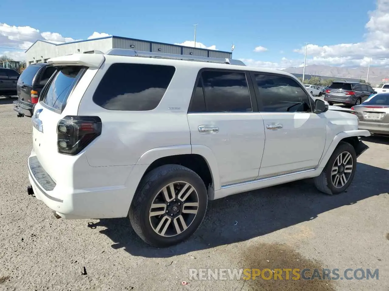 3 Фотография поврежденного автомобиля JTEBU5JR0L5813283 TOYOTA 4RUNNER 2020