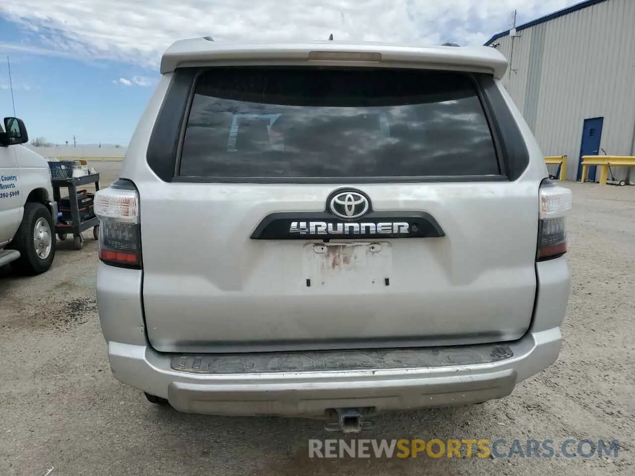 6 Photograph of a damaged car JTEBU5JR0L5816801 TOYOTA 4RUNNER 2020