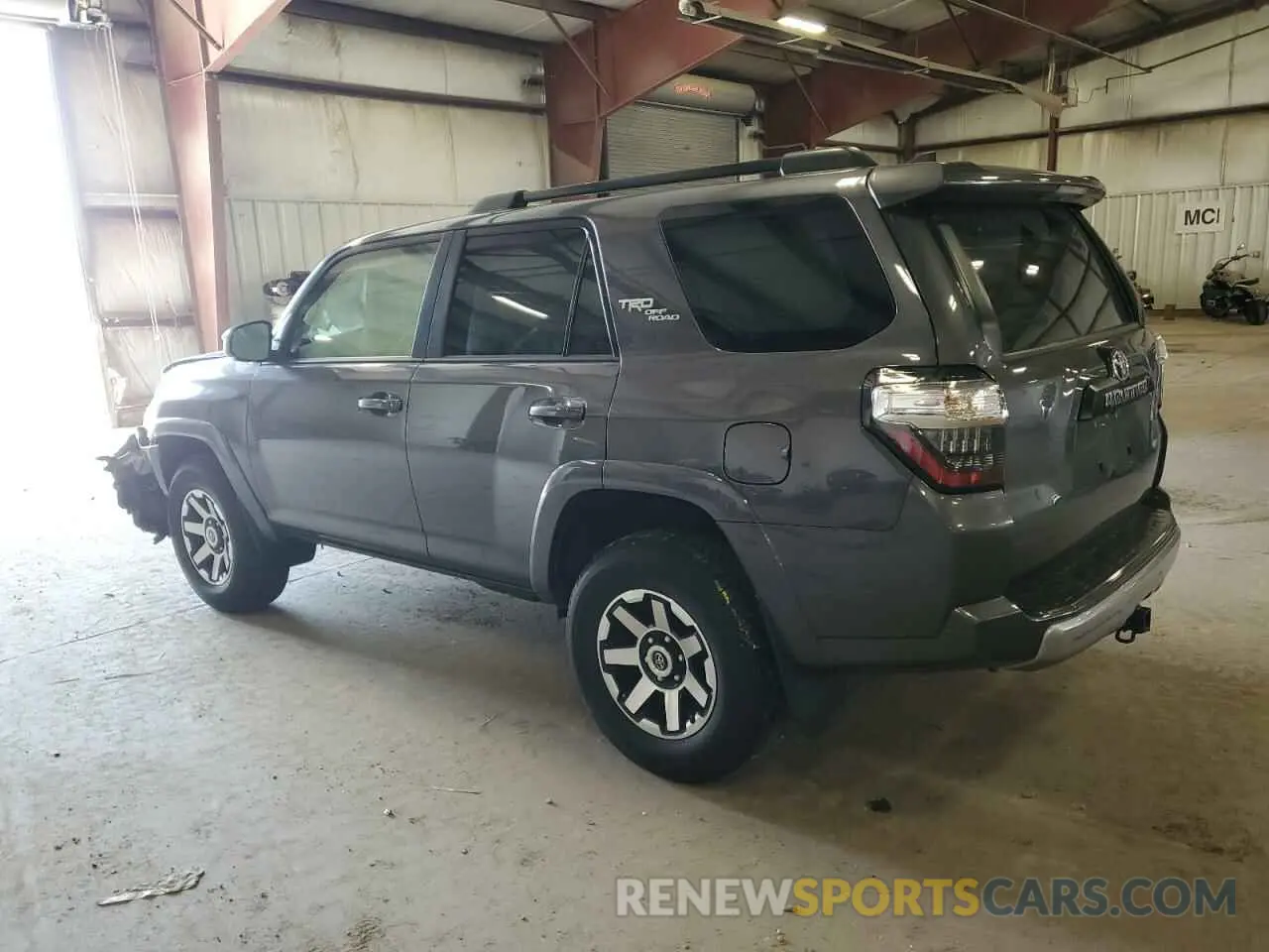 2 Photograph of a damaged car JTEBU5JR0L5830603 TOYOTA 4RUNNER 2020