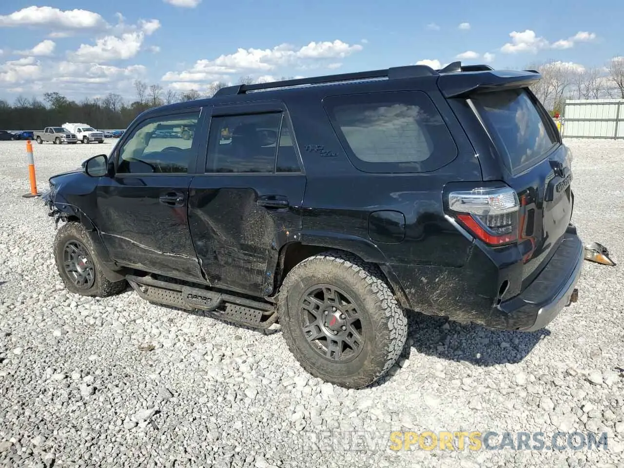 2 Фотография поврежденного автомобиля JTEBU5JR1L5767530 TOYOTA 4RUNNER 2020