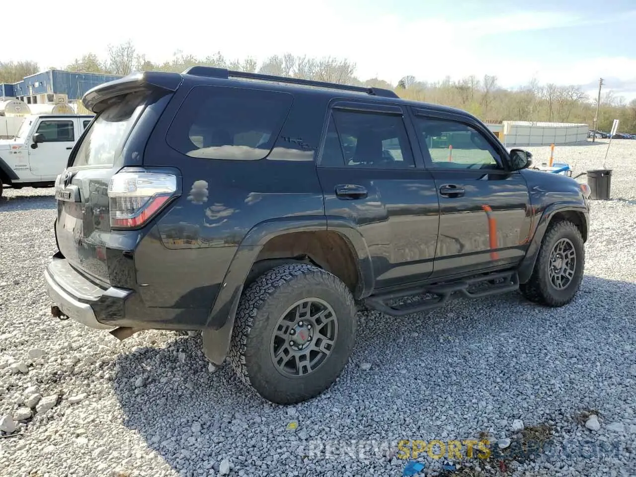 3 Фотография поврежденного автомобиля JTEBU5JR1L5767530 TOYOTA 4RUNNER 2020