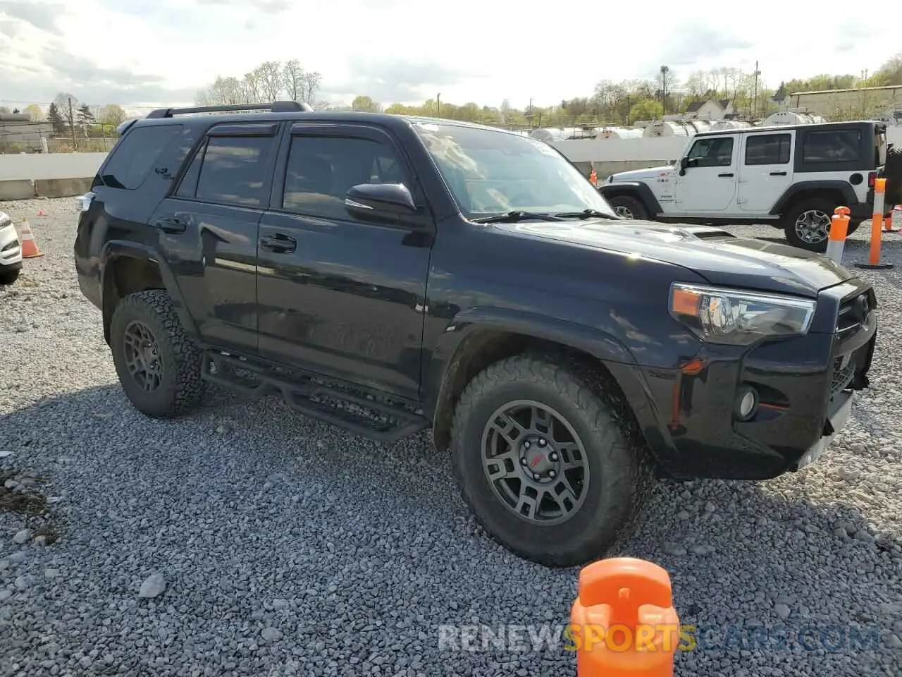 4 Фотография поврежденного автомобиля JTEBU5JR1L5767530 TOYOTA 4RUNNER 2020