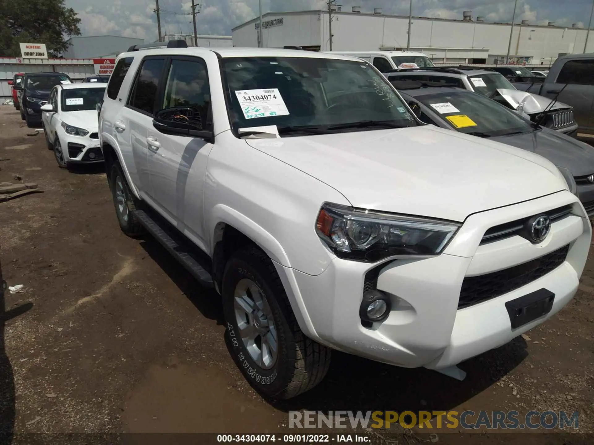 1 Photograph of a damaged car JTEBU5JR1L5796347 TOYOTA 4RUNNER 2020