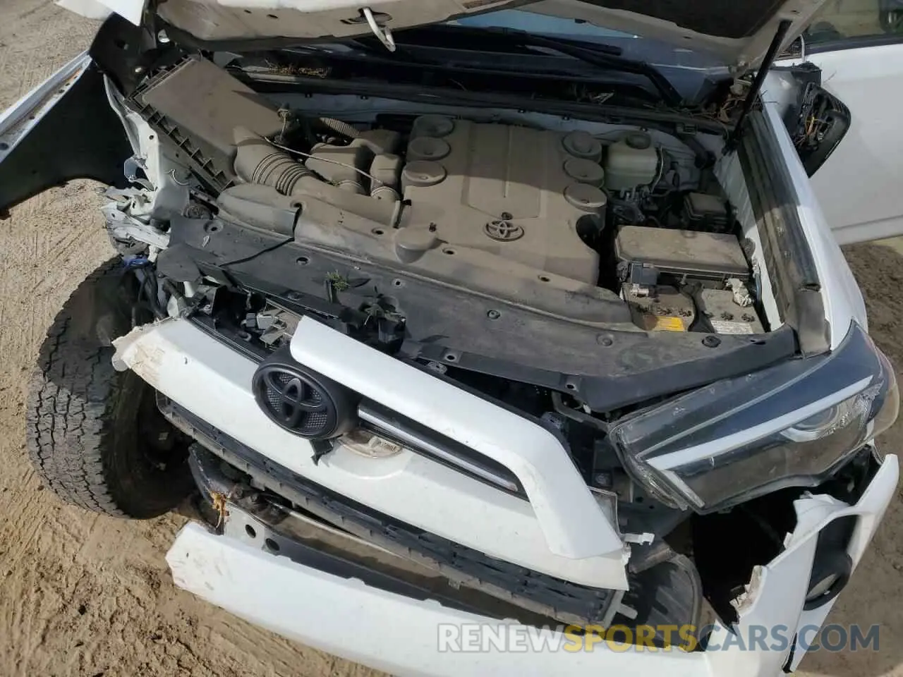 12 Photograph of a damaged car JTEBU5JR1L5800543 TOYOTA 4RUNNER 2020