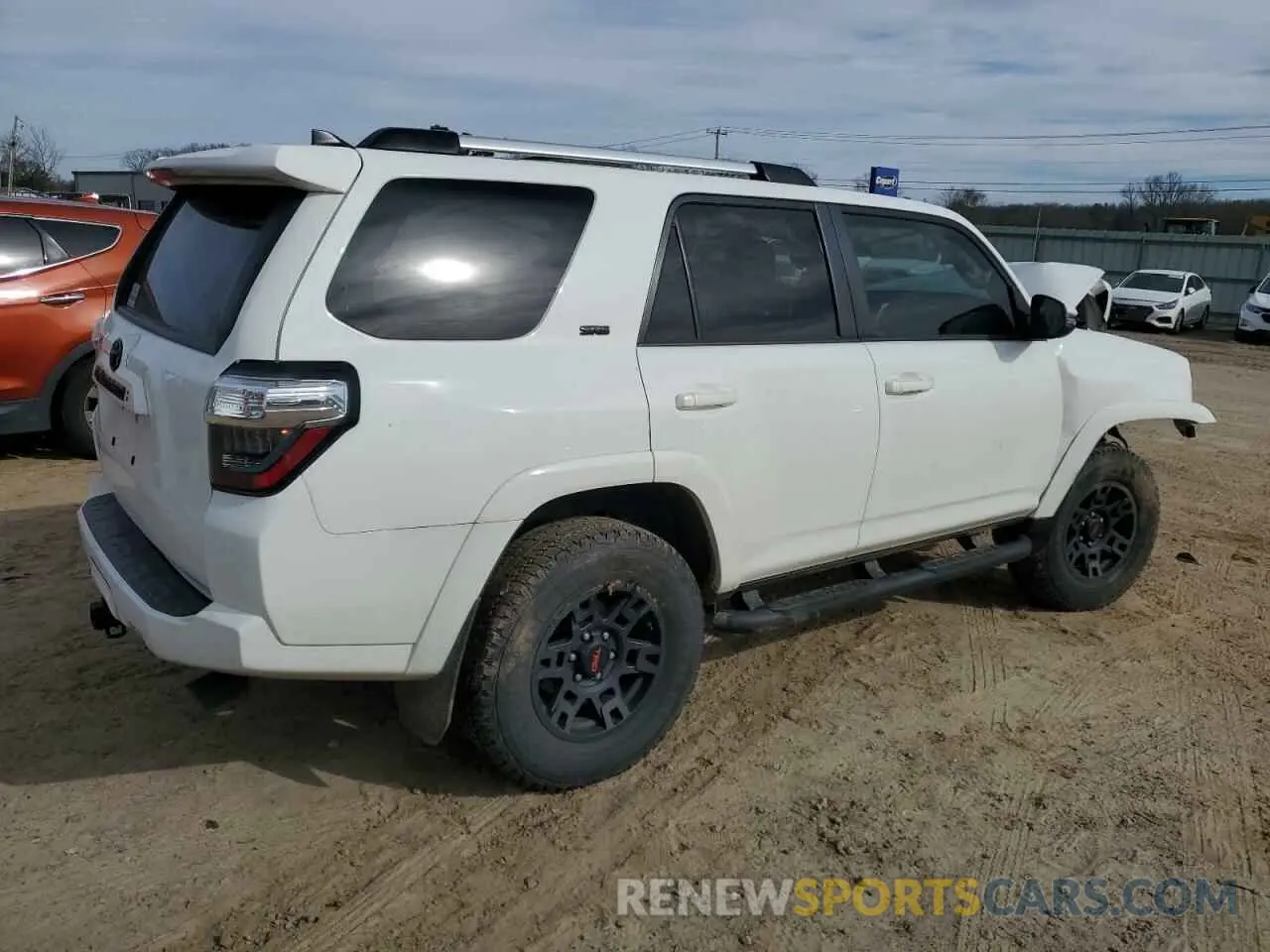 3 Photograph of a damaged car JTEBU5JR1L5800543 TOYOTA 4RUNNER 2020