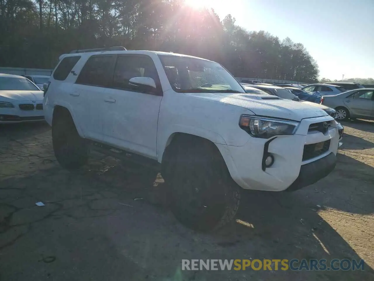4 Фотография поврежденного автомобиля JTEBU5JR2L5742734 TOYOTA 4RUNNER 2020