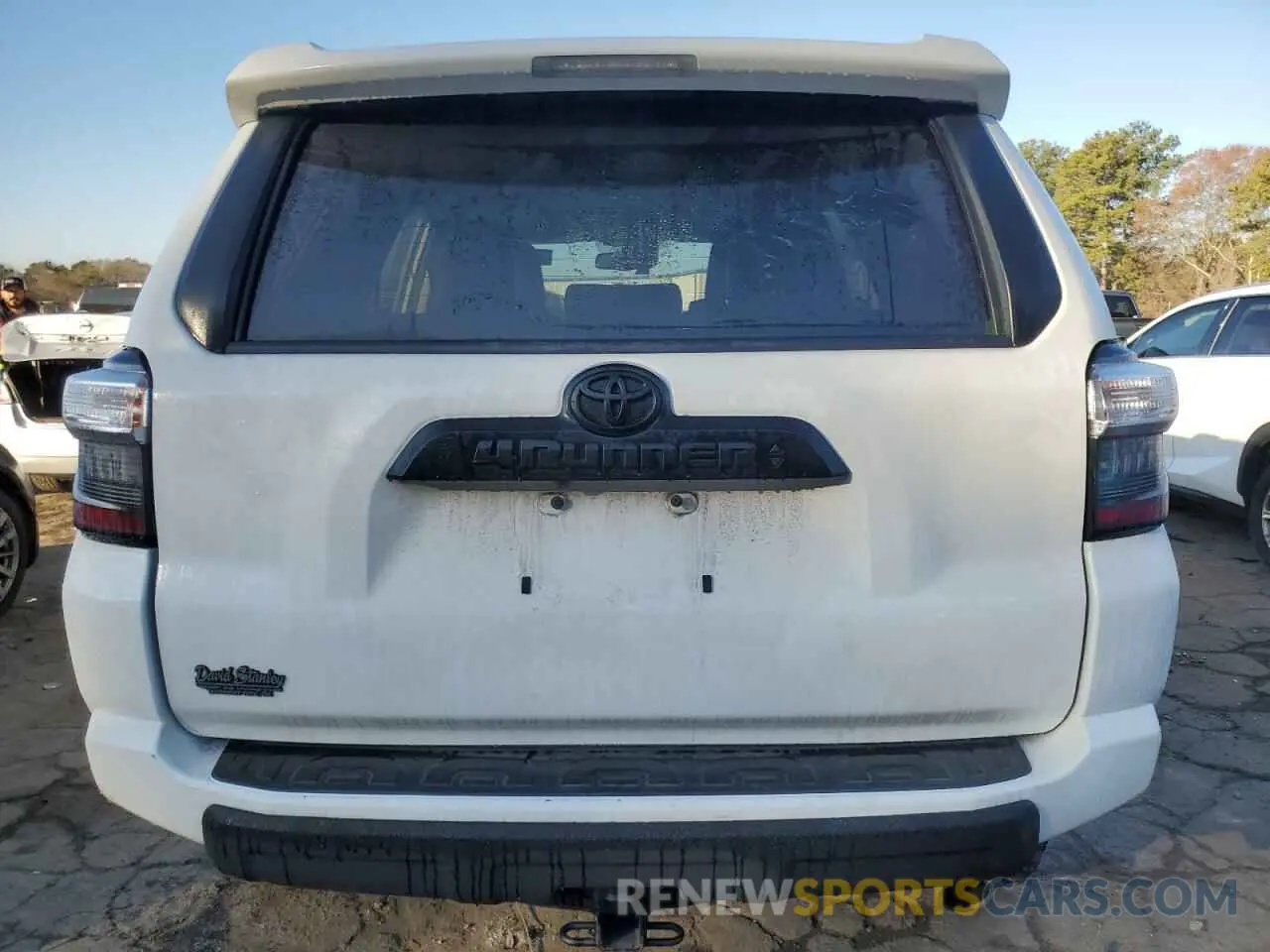 6 Фотография поврежденного автомобиля JTEBU5JR2L5742734 TOYOTA 4RUNNER 2020