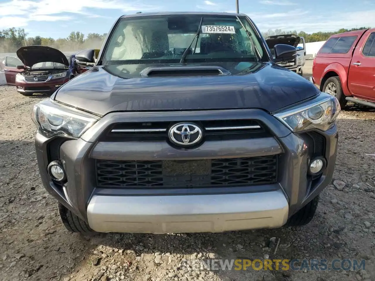 5 Photograph of a damaged car JTEBU5JR2L5746962 TOYOTA 4RUNNER 2020