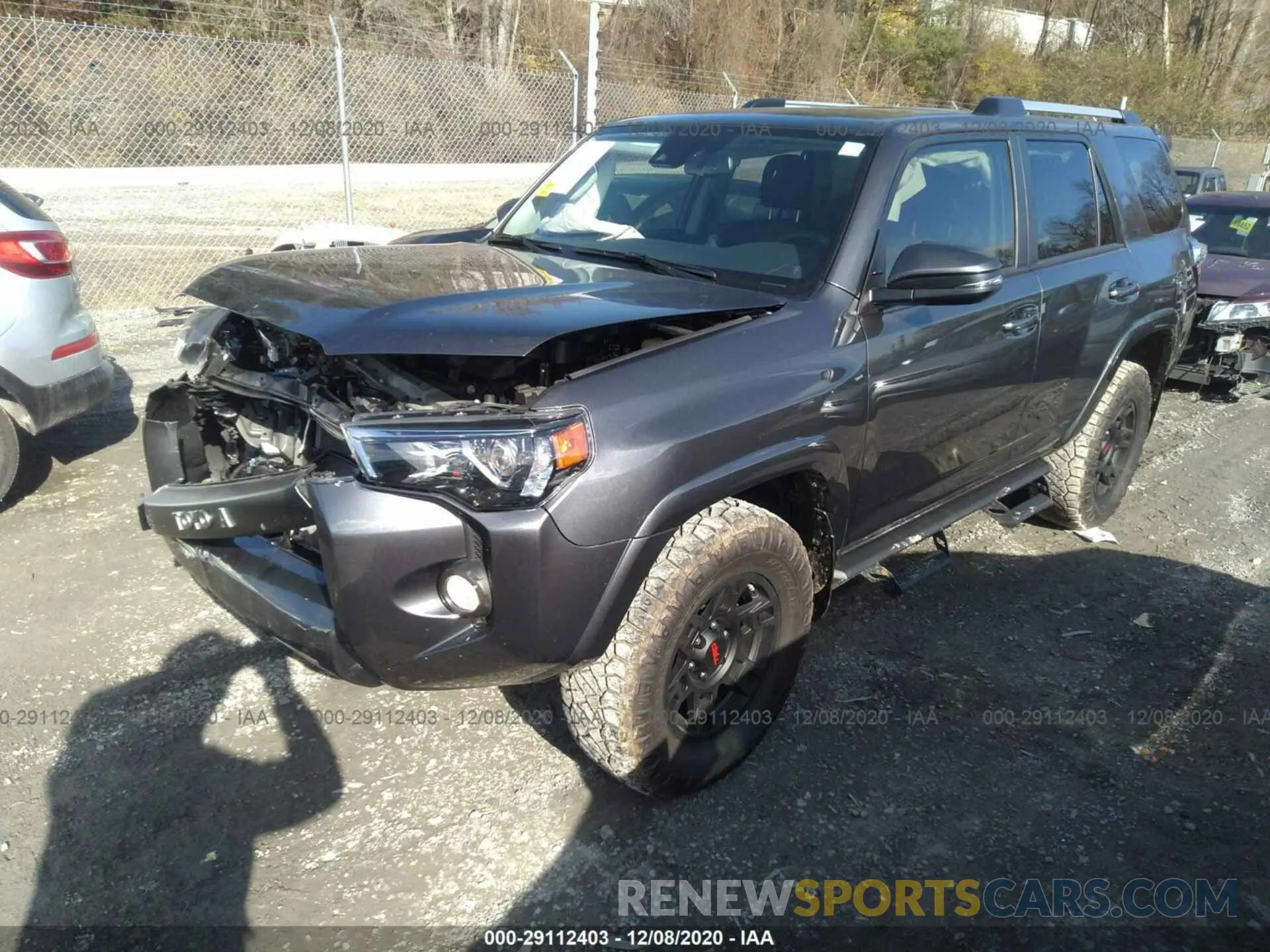 2 Photograph of a damaged car JTEBU5JR2L5809476 TOYOTA 4RUNNER 2020