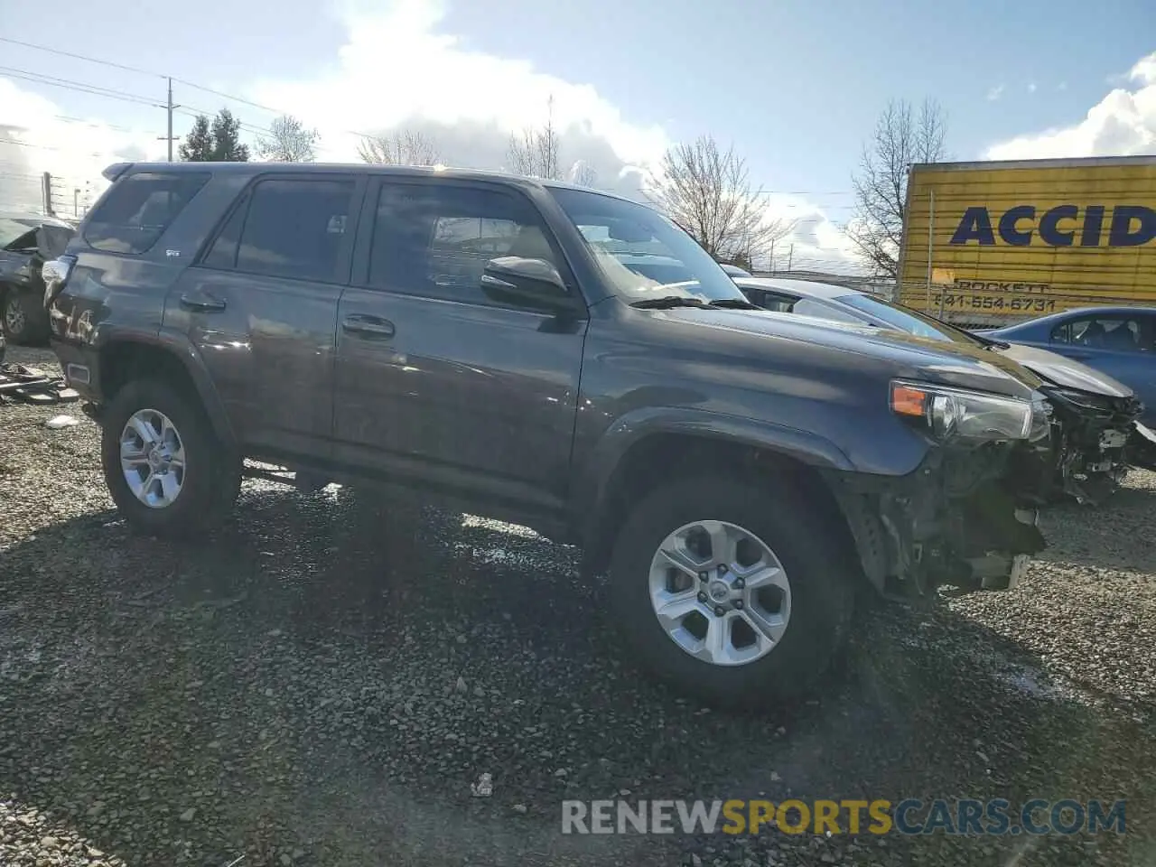 4 Photograph of a damaged car JTEBU5JR3L5742547 TOYOTA 4RUNNER 2020