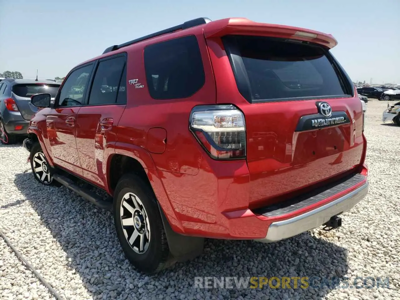 3 Photograph of a damaged car JTEBU5JR3L5761583 TOYOTA 4RUNNER 2020
