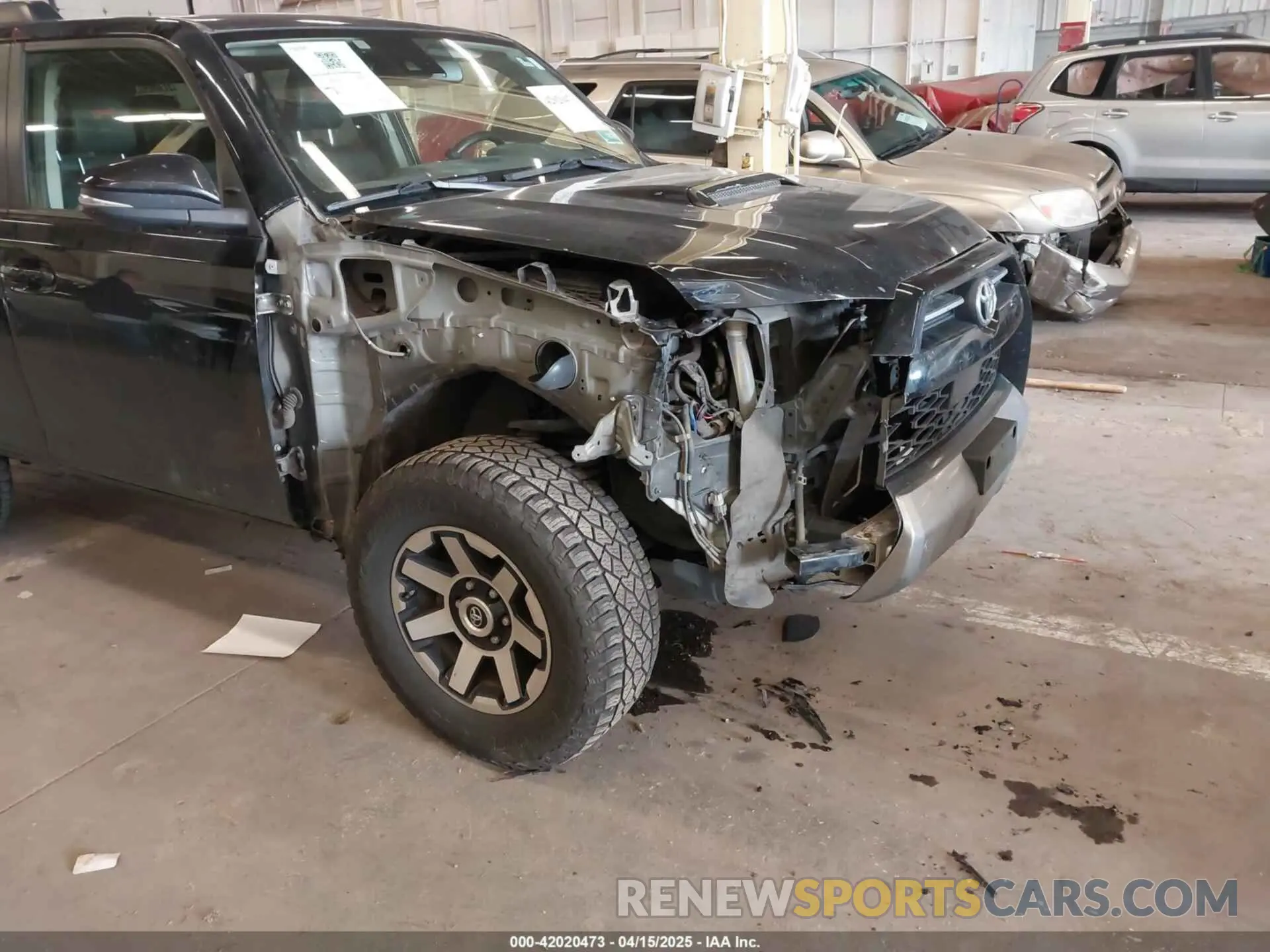 20 Photograph of a damaged car JTEBU5JR3L5768050 TOYOTA 4RUNNER 2020