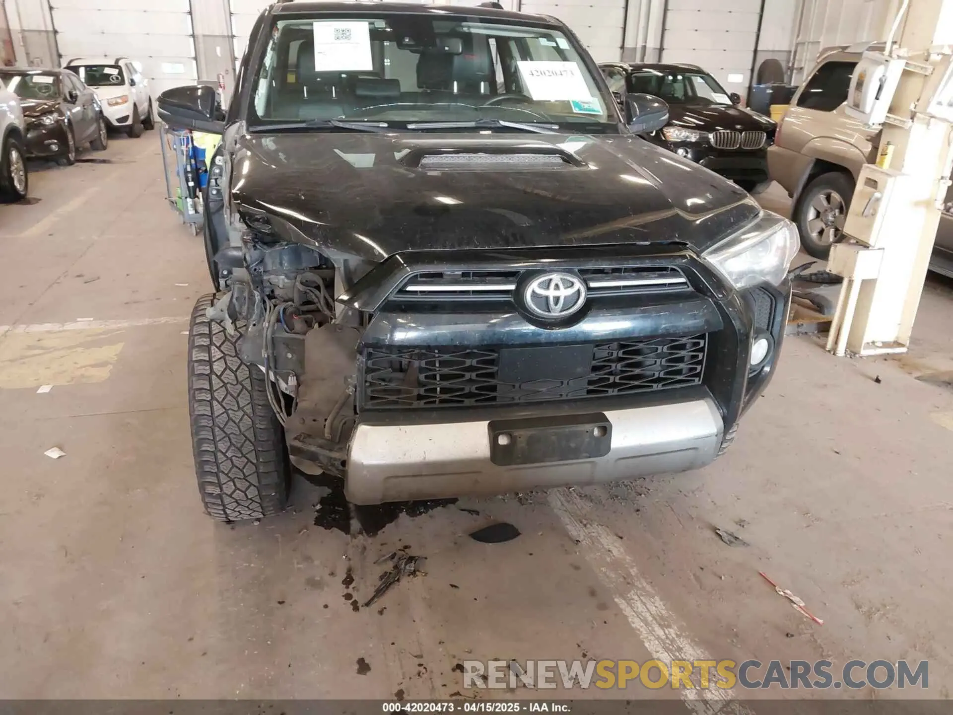22 Photograph of a damaged car JTEBU5JR3L5768050 TOYOTA 4RUNNER 2020