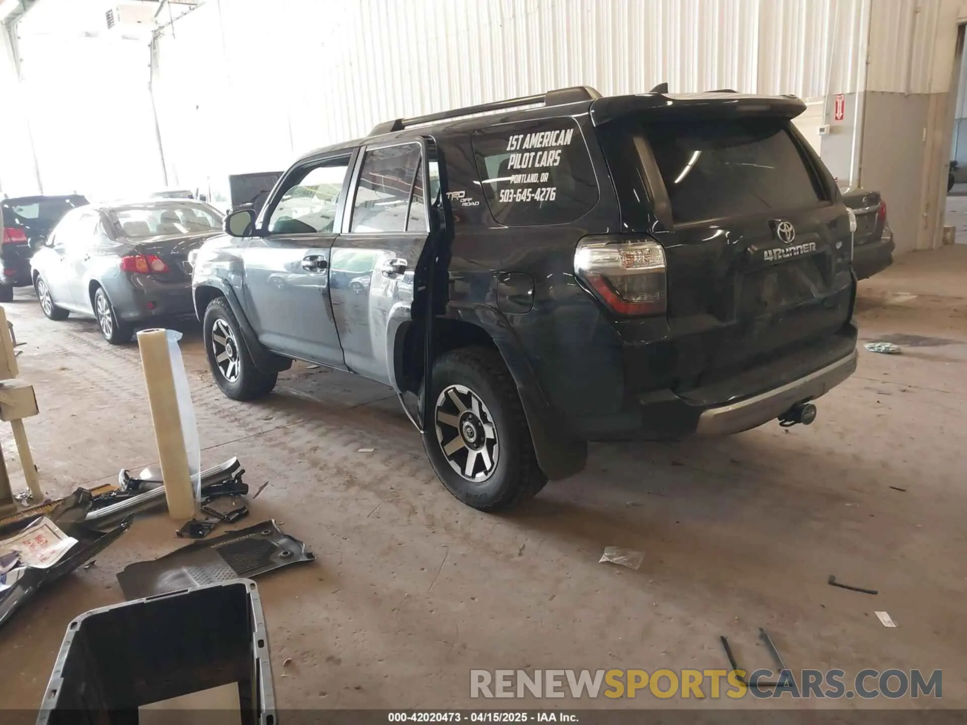 3 Photograph of a damaged car JTEBU5JR3L5768050 TOYOTA 4RUNNER 2020