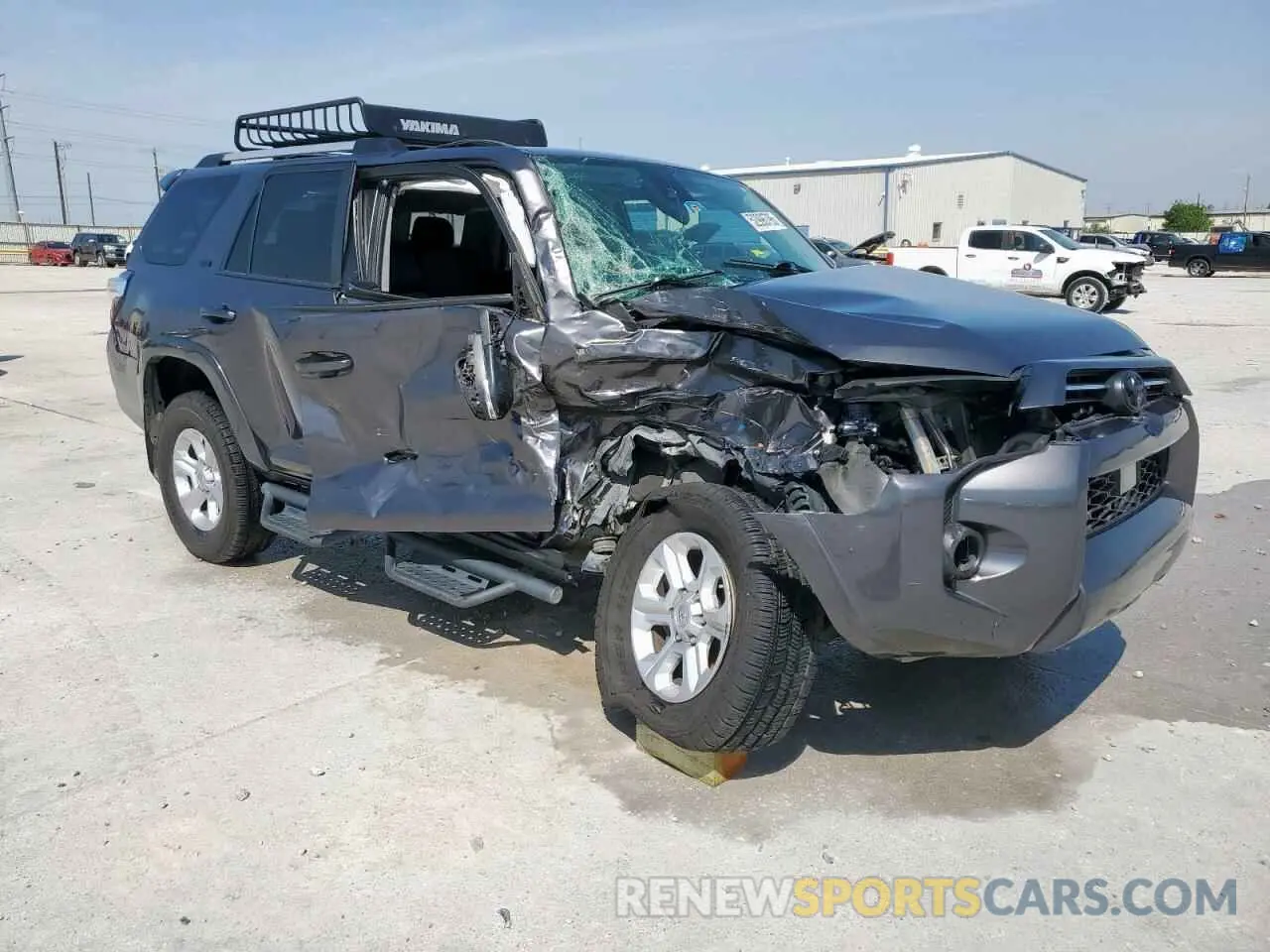4 Photograph of a damaged car JTEBU5JR3L5779632 TOYOTA 4RUNNER 2020