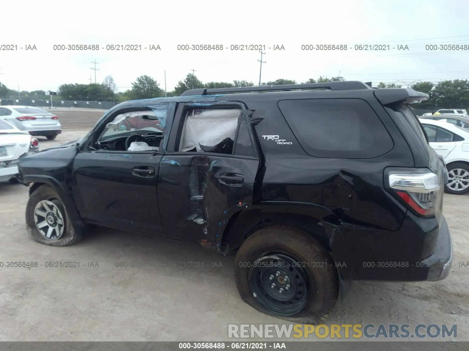3 Фотография поврежденного автомобиля JTEBU5JR3L5795538 TOYOTA 4RUNNER 2020
